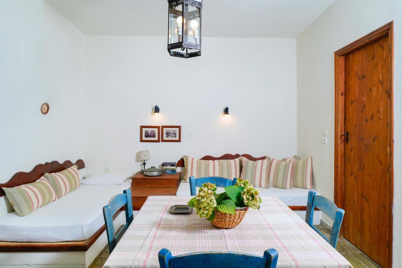 Giola Bungalows Sirines Astris Eksteriør billede